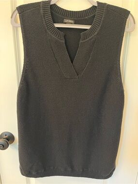 J. Jill Black V-Neck Knit Sweater Vest